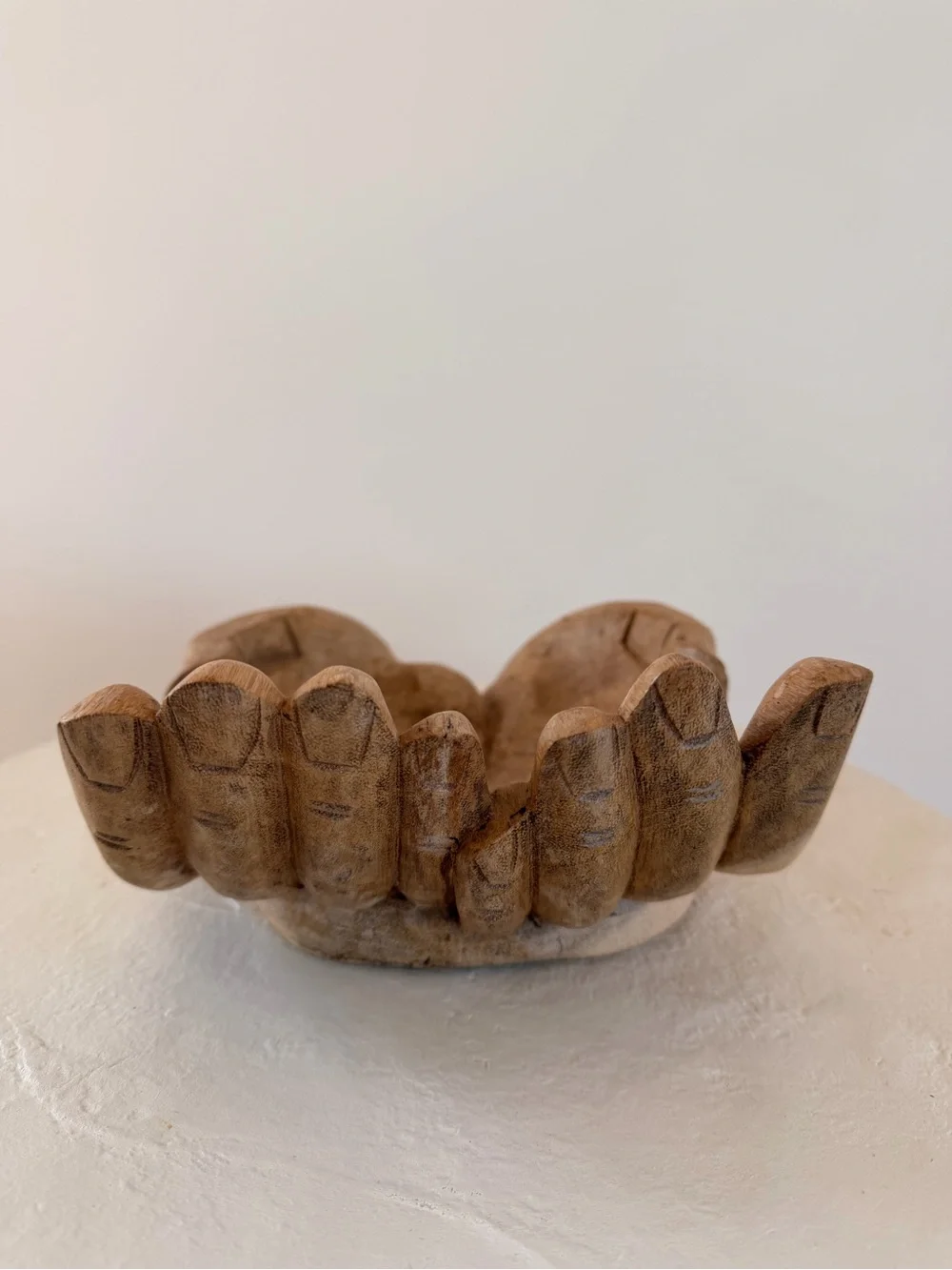 CARVED SUAR WOOD CUPPED/BEGGING‎ HANDS OFFERING SCULPTURE BOWL RUSTIC JAPANDI